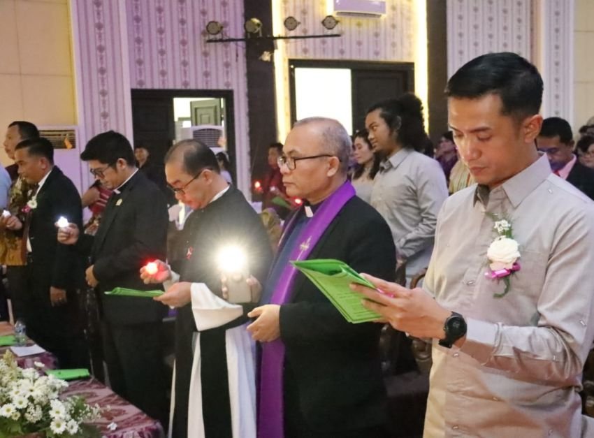 Natal Bersama Polres dan RS Bhayangkara Tebing Tinggi Penuh Suka Cita
