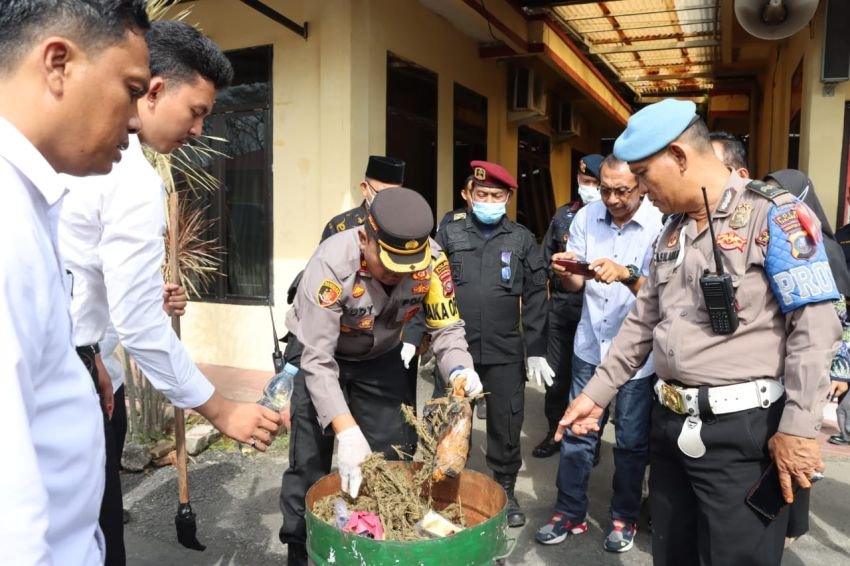Polres Tanjung Balai Musnahkan Barang Bukti Sabu, Pil Ekstasi dan Ganja