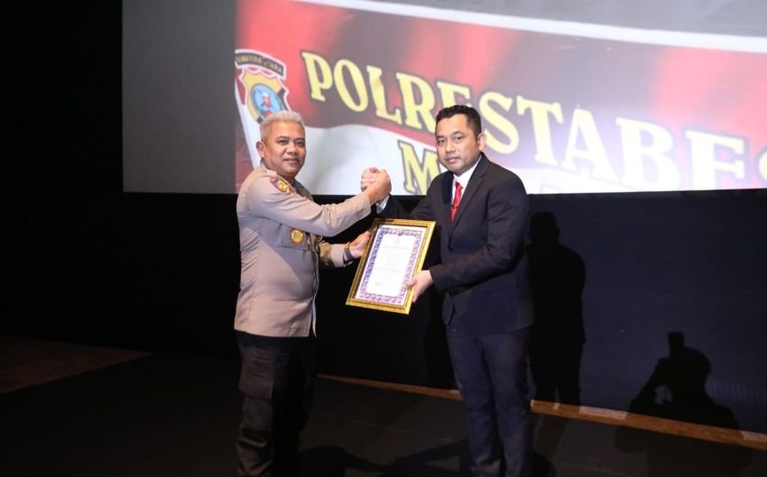 Ukir Prestasi Ungkap 120 Kg Sabu, Iptu Ruspian 'Papi' Raih Penghargaan dari Kapolda