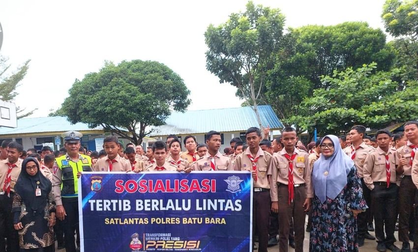 Giat Police Goes To School Satlantas Polres Batu Bara di SMPN 1 Lima Puluh Ungkap Kasus Tilang Manual 873 Set, 1276 Teguran