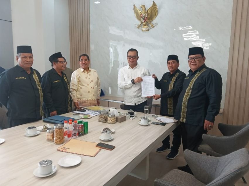 Pj Bupati dan Gemkara Komit Bangkit Membangun Batubara