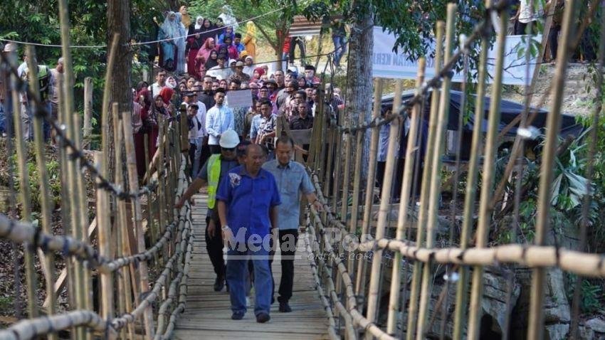 Pembangunan Jembatan Batu Katak Bukti Kecintaan Syah Afandin Kepada Masyarakat Bahorok