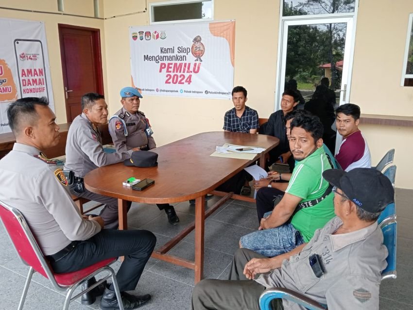 Polsek Indrapura Sampaikan Salam Pemilu Damai Kepada Masyarakat
