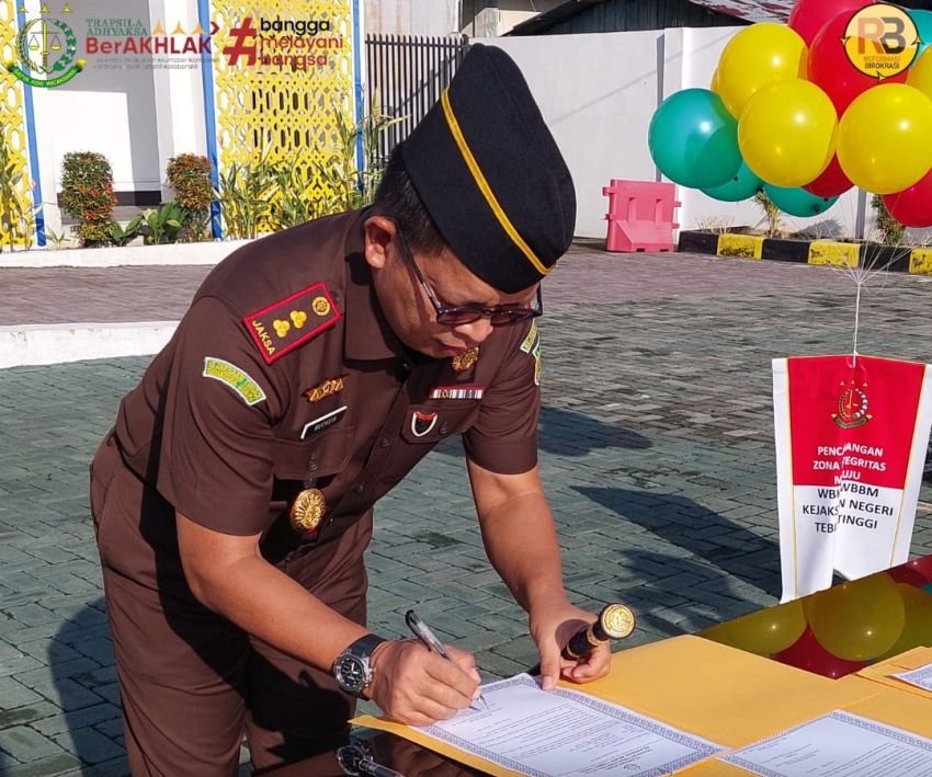 Kajari Tebing Tinggi Pimpin Apel Pencanangan Zona Integritas Menuju WBK