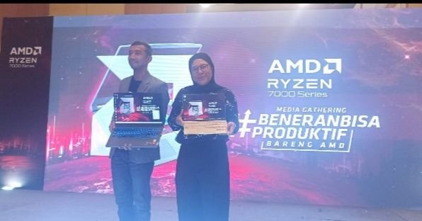 Laptop Bertenaga AMD Ryzen&trade; 7000 Series Processors Terbaru