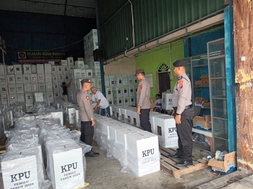Kasat Samapta Polres Batu Bara Pimpin Pengecekan Kotak Suara