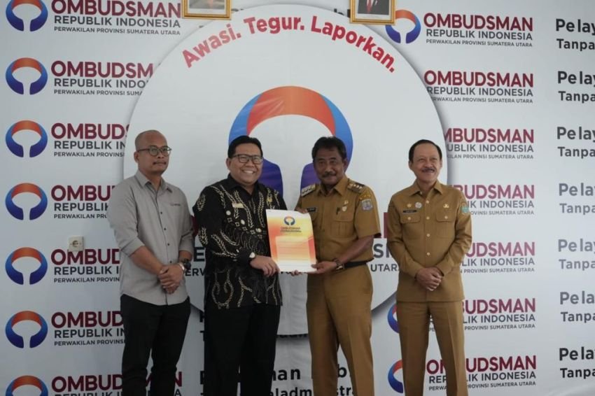 Pemko Binjai Terima Piagam Penghargaan Penilaian Penyelenggaraan Publik Tahun 2023