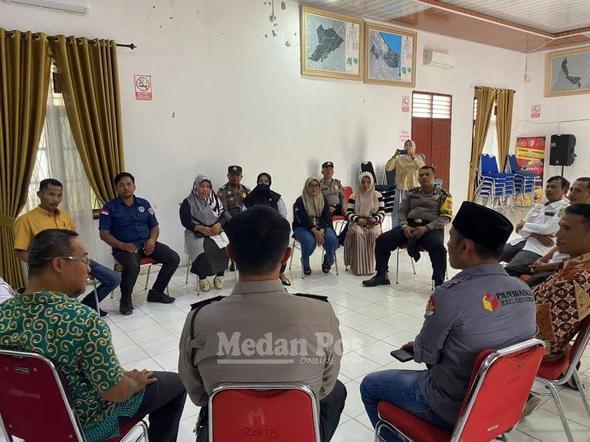 Jaga Situasi Kamtibmas Kondusif, Polsek Indrapura Gelar "Pojok Pemilu"