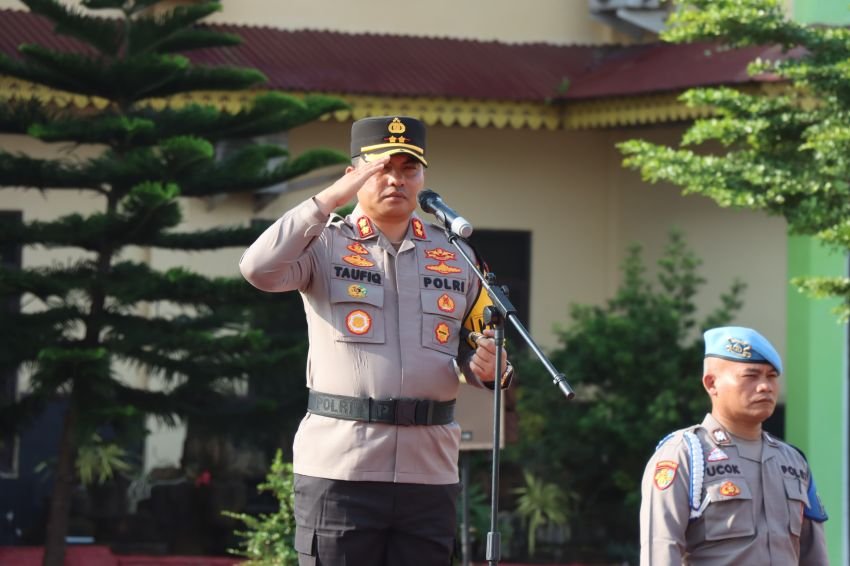 Kapolres Batu Bara Pimpin Apel Pergeseran Pasukan Ops Mantap Brata Toba 2023-2024