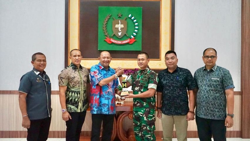 Pindah Tugas, DanYonif100/PS pamit ke Plt Bupati Langkat