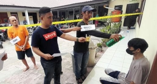 Rekonstruksi Pembakaran Deni Pratama Hingga Tewas, 1 Pelaku DPO