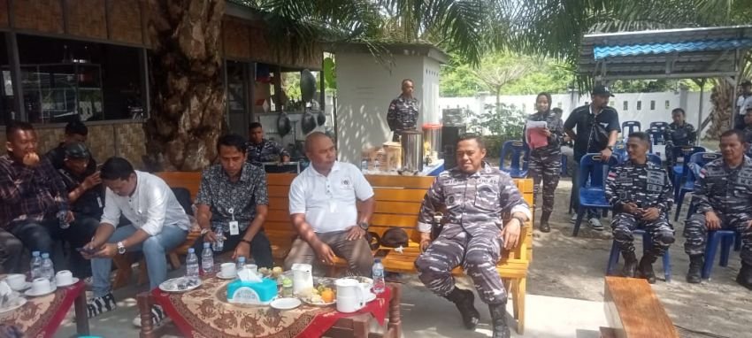 Danlanal TBA Kopimorning Bersama Wartawan