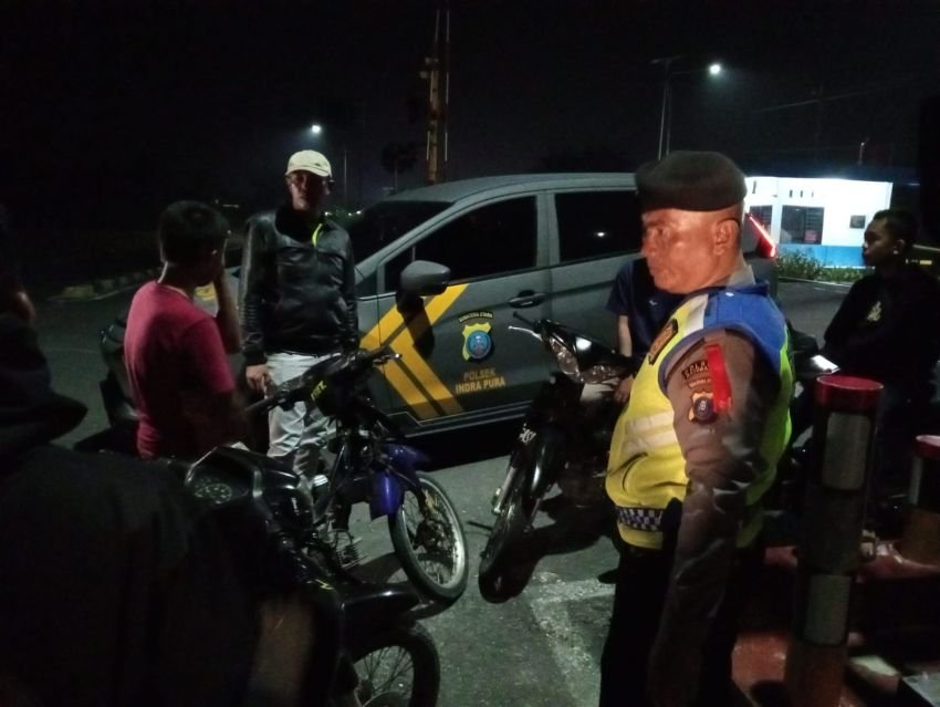 Antisipasi Gangguan Kamtibmas Sasaran Begal, Curas, Tawuran dan Gemot, Polsek Indrapura Giatkan Patroli