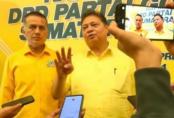 Ketua Umum Golkar Beri Surat Tugas ke Musa Rajekshah Maju Cagub Sumut