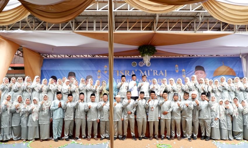 Kepala MAN 2 Model Medan : Isra&rsquo; Mi&rsquo;raj Merupakan Perintah Salat dan Perbaikan Akhlak