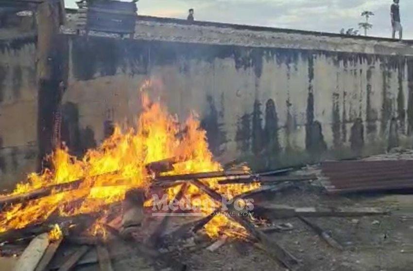 Amarah Warga Memuncak Bakar Gubuk Narkoba, Dorong Polisi Tangkap Bandar Sabu di Percut Sei Tuan
