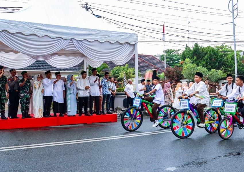 Pemko Tebing Tinggi Lepas Pawai Ta'aruf MTQ Ke-53 dan FSN Ke-17 Tahun 2024