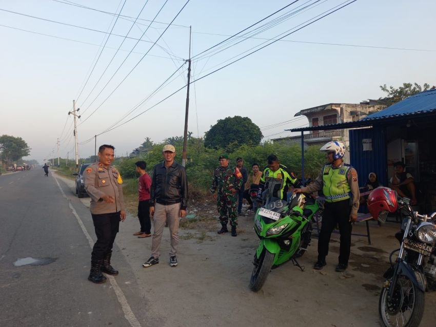 Beri Kenyamanan di Bulan Suci Ramadhan.Polsek Indrapura Gelar Patroli Skala Besar