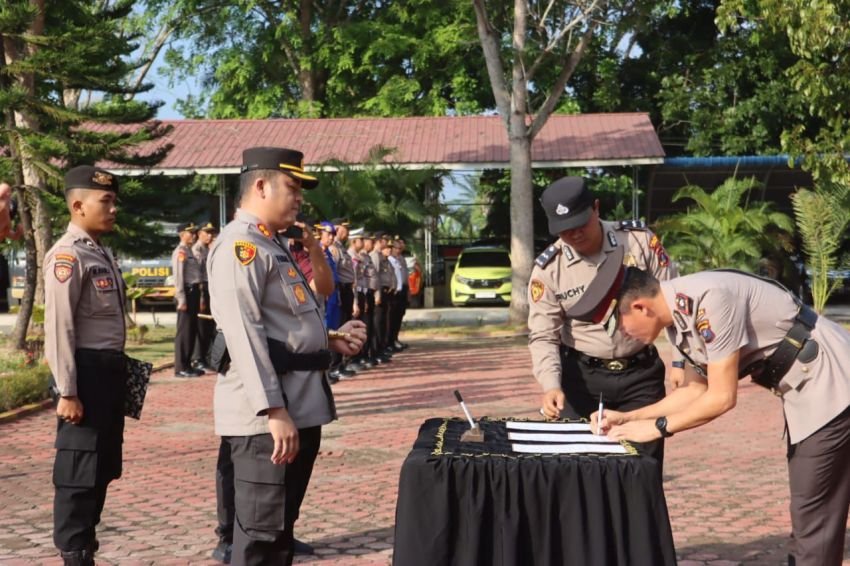 Kapolres Pimpin Upacara Sertijab Wakapolres Langkat