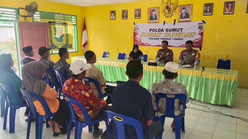 Dengar Keluhan Masyarakat,  Polsek Tebing Tinggi Tinggi Melaksanakan Jumat Curhat