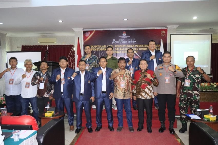 Rapat Pleno Rekapitulasi Hasil Penghitungan Suara Pemilu Tingkat Kota Binjai