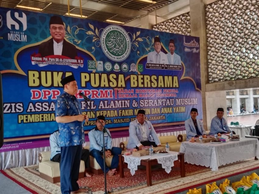 Komjend Pol (Purn) H Syafruddin Apresiasi BKPRMI Berikan 10 Kader Beasiswa ke Timteng