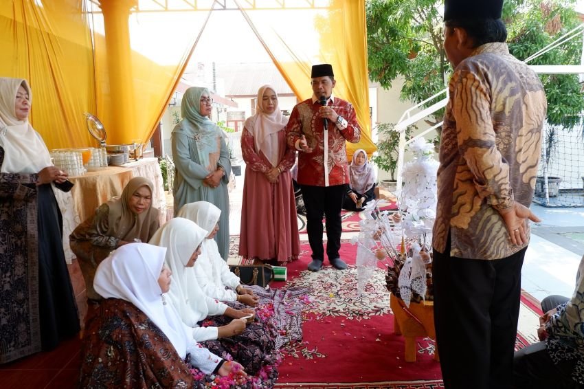 MAN 2 Model Medan Gelar Halal Bi Halal Sekaligus Tepung Tawar Haji
