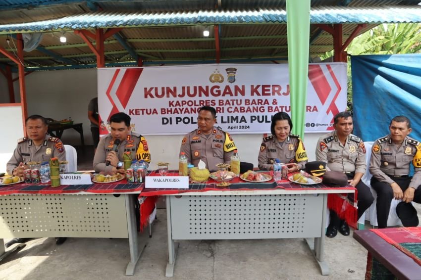 Kunker Kapolres Batu Bara di Polsek Jajaran ,Tekankan Performa Personel Bicara Yang Baik dan Santun Pada Masyarakat