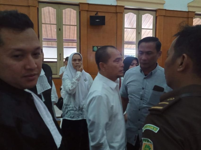 Korupsi APD Rp 24 Miliar, Kadinkes dr Alwi Dijerat Pasal Berlapis