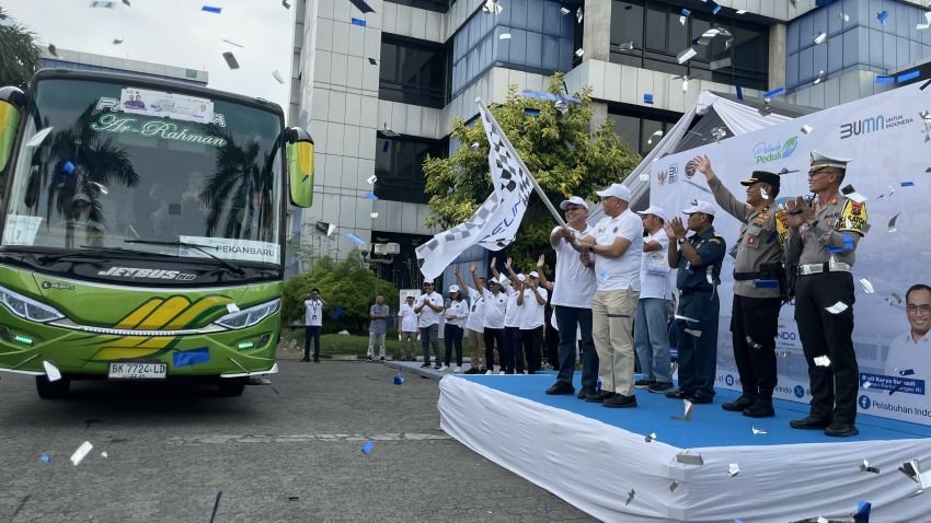 Pelindo Multi Terminal Berangkatkan 400 Pemudik