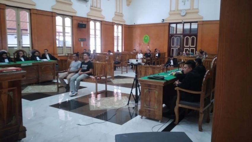Sidang Penggelembungan Suara Pileg 2024, Hakim Tolak Eksepsi Tiga Terdakwa, Wak Genk: Periksa Komisioner KPU dan Cabut SK CPNS terdakwa Abdilla Syadza