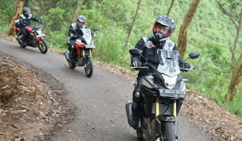 Ini Tips Berkendara Ketika Melewati Jalur Sempit