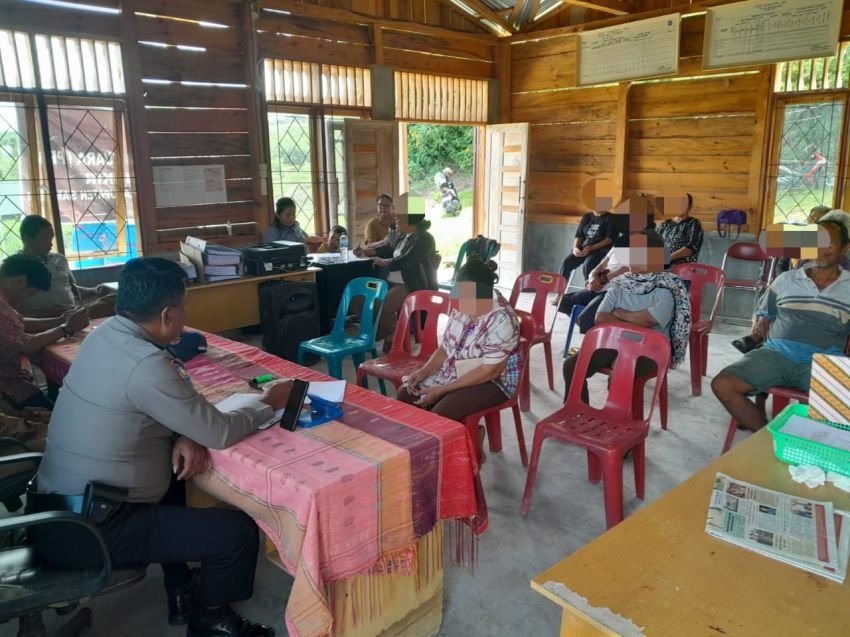 Sat Binmas Polres Samosir Mediasi Saudari Kandung Terkait Sengketa Lahan Warisan Orangtua