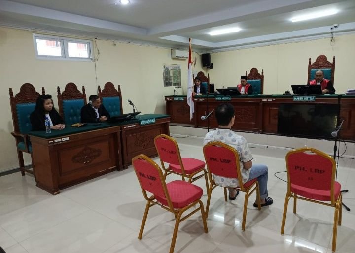 Penggelapan Dalam Jabatan, Cien Siong  Divonis 3 Tahun Penjara