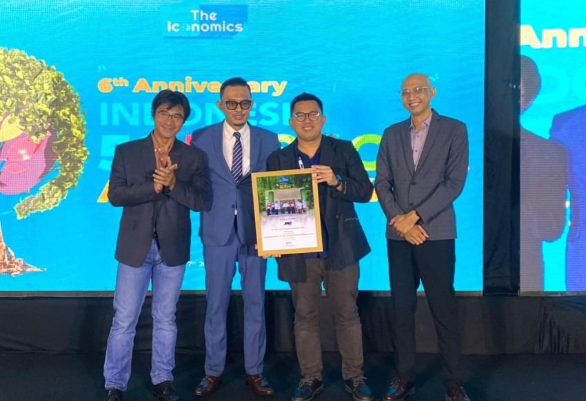 JNE Raih Penghargaan The Iconomics &ldquo;Indonesia Best 50 CSR Awards 2024