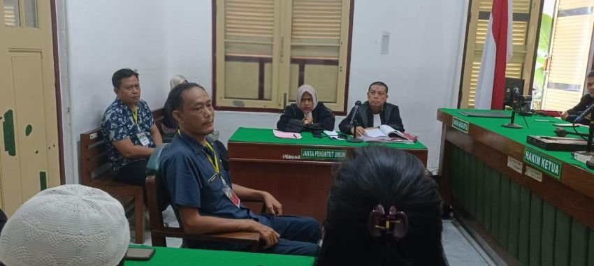 Perkara Pemalsuan, Hakim Sebut Saksi yang Dihadirkan JPU Hanya "Membuang Waktu"