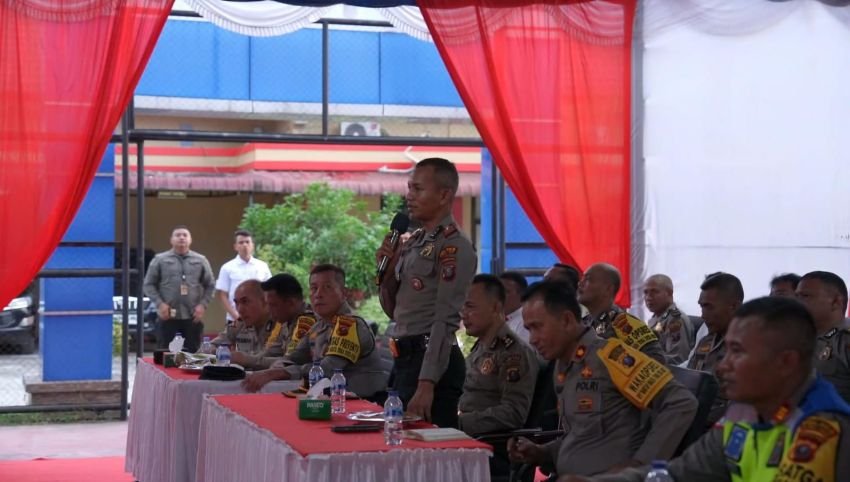 Berani Tolak Setoran Judi, Kapolda Sumut Berangkatkan Kapolsek Barus Umroh