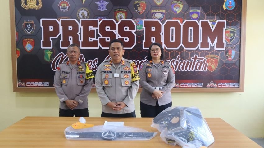 Polres P.Siantar Ungkap Pelaku Pengemudi Mobil Ayla Tabrak Tiga Pemuda Depan Kampus Nommensen
