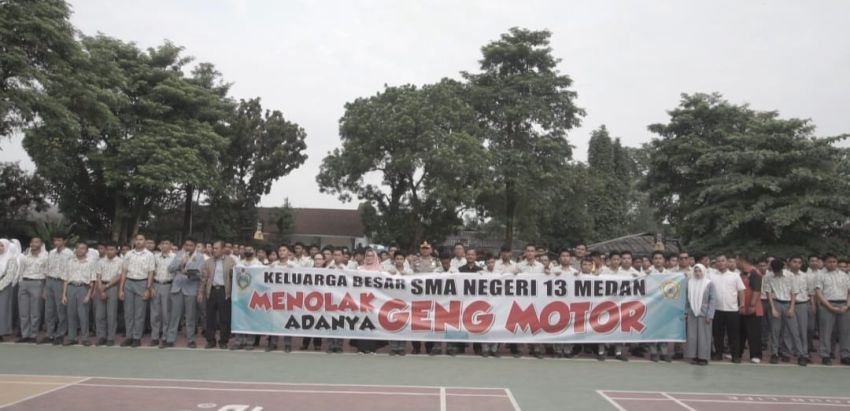 Kompol Dedy Dharma Sosialisasi di SMAN 13: Jangan Terlibat Geng Motor yang Meresahkan Warga