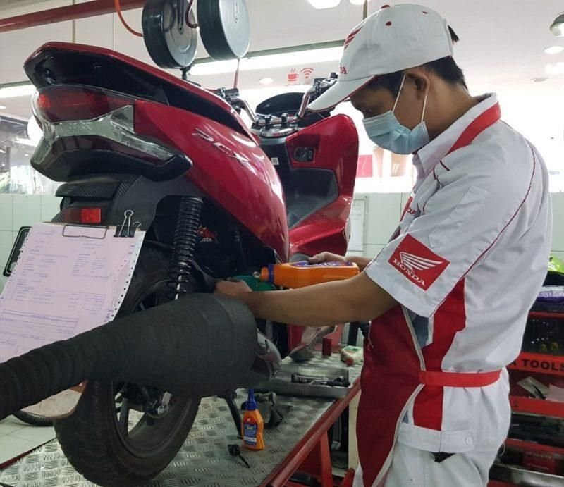 Nyaman Berkendara, Pahami Fungsi Dan Cara Kerja Oli Pada Mesin Motor