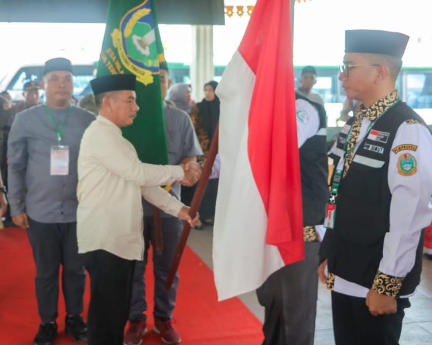 Lepas Calhaj, Pj Wako Tebing Tinggi Ingatkan Jemaah Beribadah Maksimal