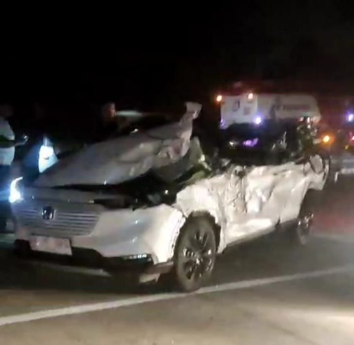 Tabrakan Ekor Truk di Tol,  Sopir Selamat Penumpang Tewas