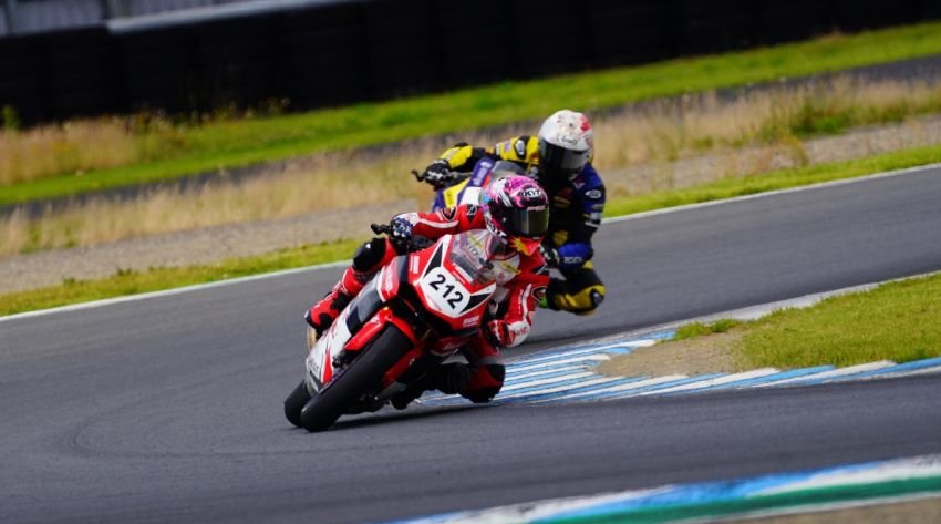 CBR250RR Tampil Perkasa di ARRC Jepang, Pebalap Astra Honda Sapu Juara Pertama