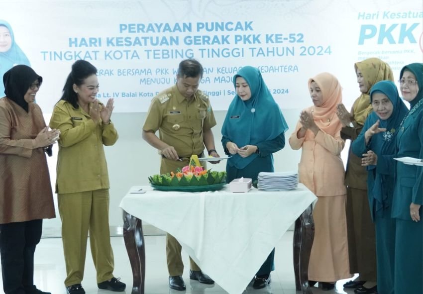 Pj Wali Kota Tebing Tinggi Hadiri Puncak HKG PKK Tingkat Kota Ke-52
