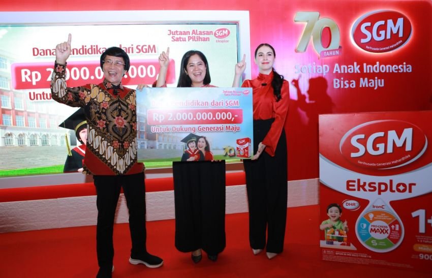 SGM Berikan Bantuan Dana Pendidikan Bagi 70 Anak Indonesia