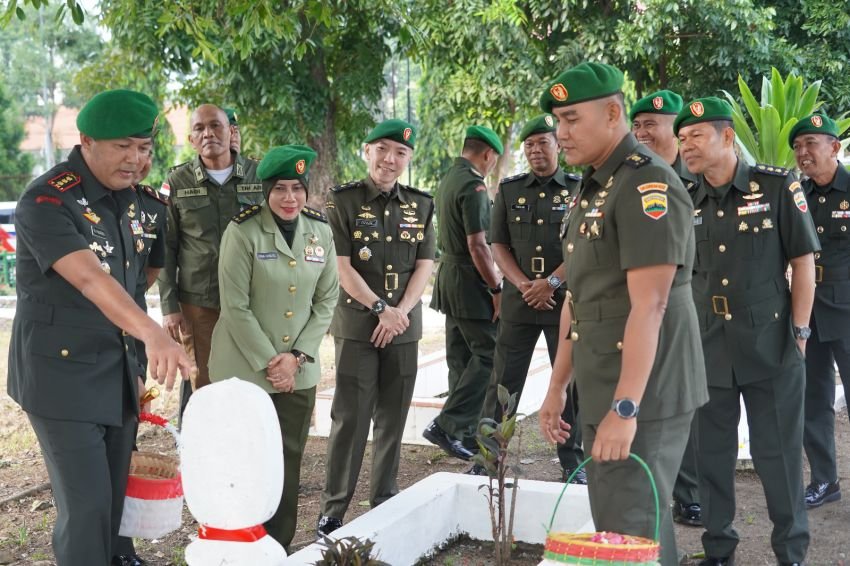 HUT Kodam I/BB dan Korem 022/PT, Danrem 022/PT Pimpin Ziarah