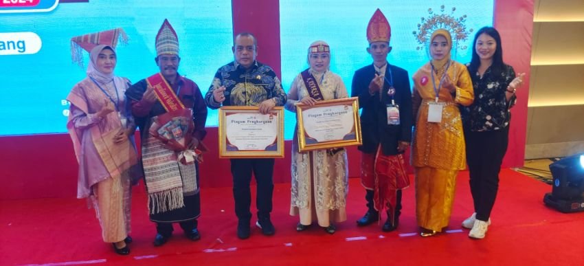 BKKBN Sumut Raih Juara II Nasional Katagori Pasangan KB Lestari 20 Tahun