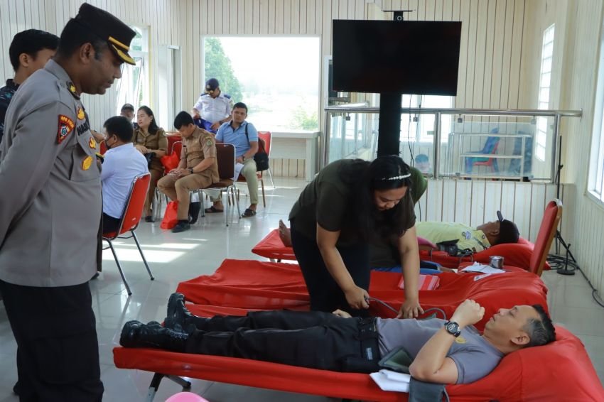 Sambut Hari Bhayangkara ke-78, Polres Samosir Gelar Aksi Sosial Donor Darah Terkumpul 164 Kantong