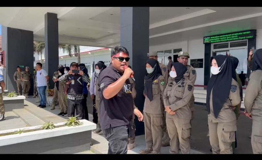 Koodinator Unjuk Rasa Buruh PTPN IV Regen Erasi Sitindaon Minta Presiden Jokowi Atensi Permasalahan Muara Opu