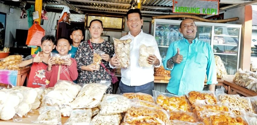 Bupati Singgah di Pelaku UMKM  Nagori Pamatang Asilum